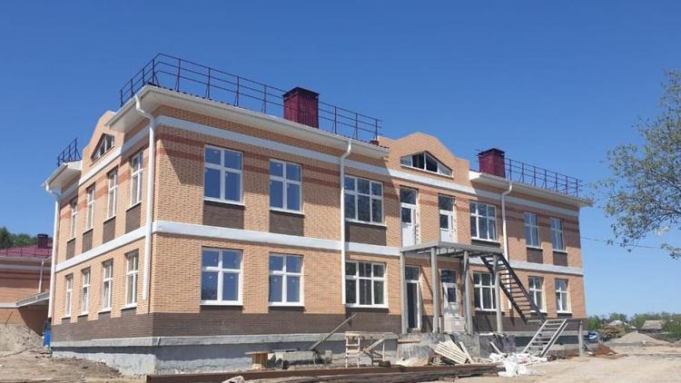 В селе Новоблагодарном на 70 процентов выполнено строительство детского сада
