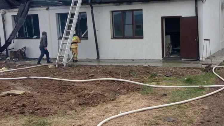 Вблизи посёлка Нижний Янкуль произошёл пожар на животноводческой ферме
