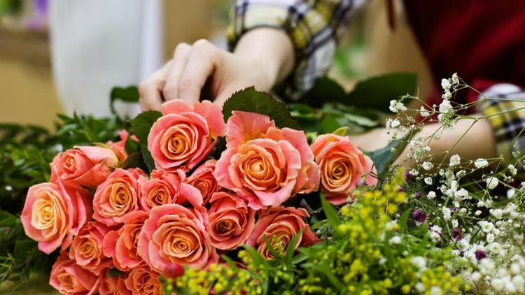 Житель Невинномысска ночью проник в цветочный ларёк, чтобы сделать жене подарок
