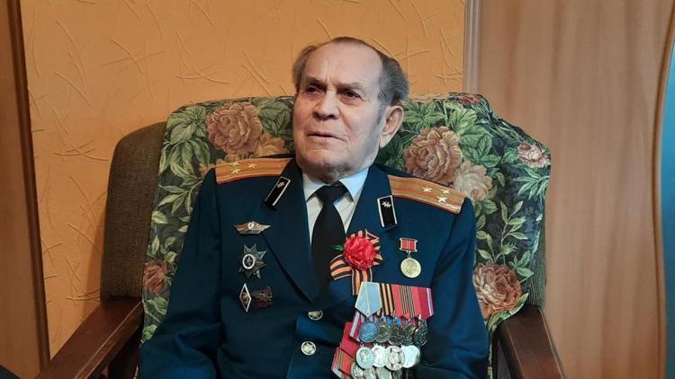 Владимир Путин поздравил с юбилеем ветерана из Кисловодска