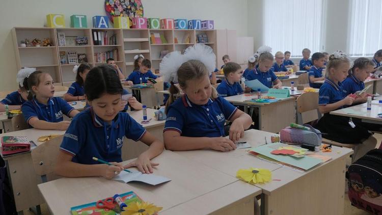 День учителя отмечают в Новоалександровске на Ставрополье