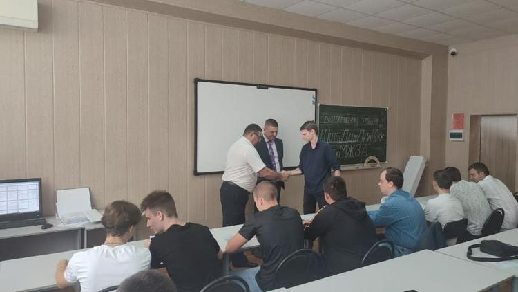 Учащиеся Ставрополья прошли обучение на водителя автомобиля