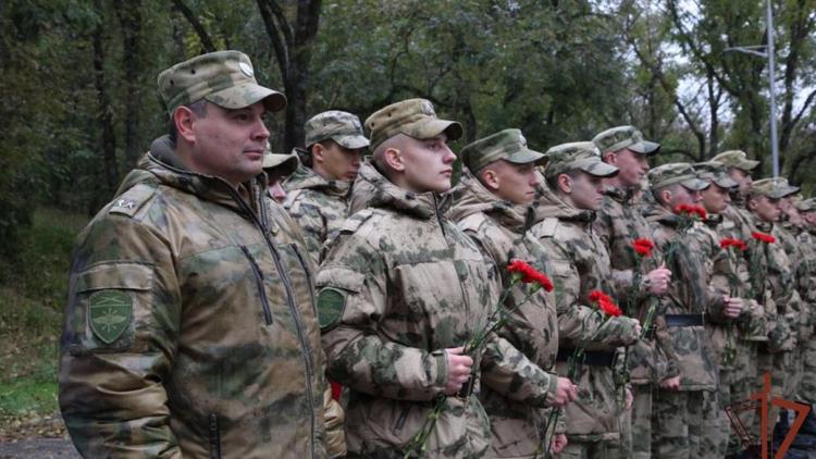 В Пятигорске росгвардейцы почтили память участников Битвы за Кавказ 