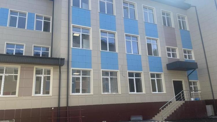 В Ставрополе завершается строительство новой школы на 990 мест