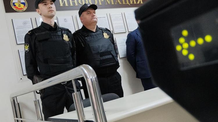 На Ставрополье двое мужчин украли из чужого дома имущество на 27 тысяч рублей