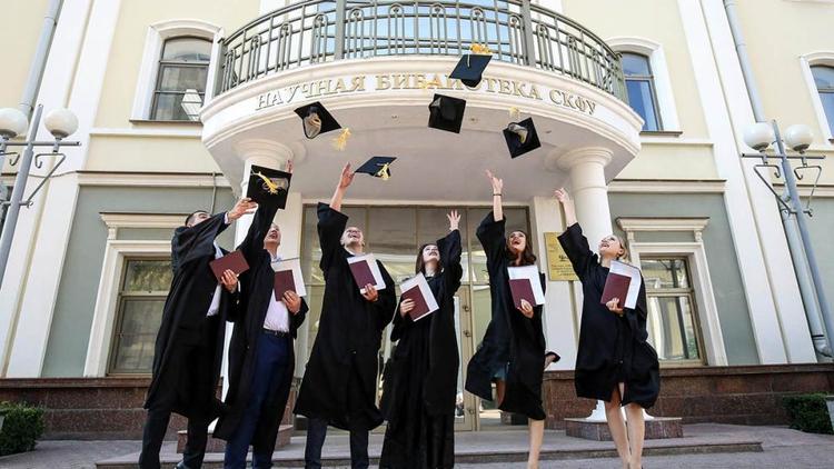 Средняя зарплата выпускников СКФУ составит не менее 35 тысяч рублей