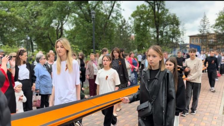 В Кировском округе Ставрополья развернули 79-метровую Георгиевскую ленту