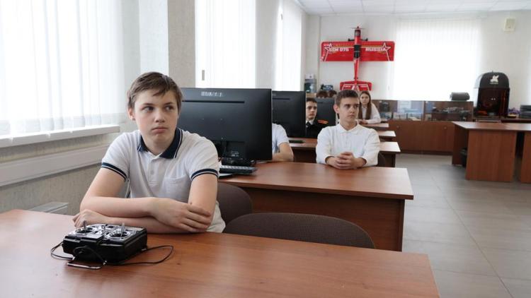 Центр Никиты Гусева в Ставрополе организовал экскурсии для школьников