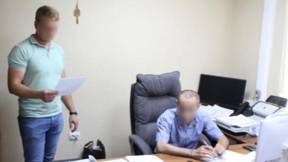 Экс-замначальника отдела по вопросам миграции в Ессентуках судили за взятку