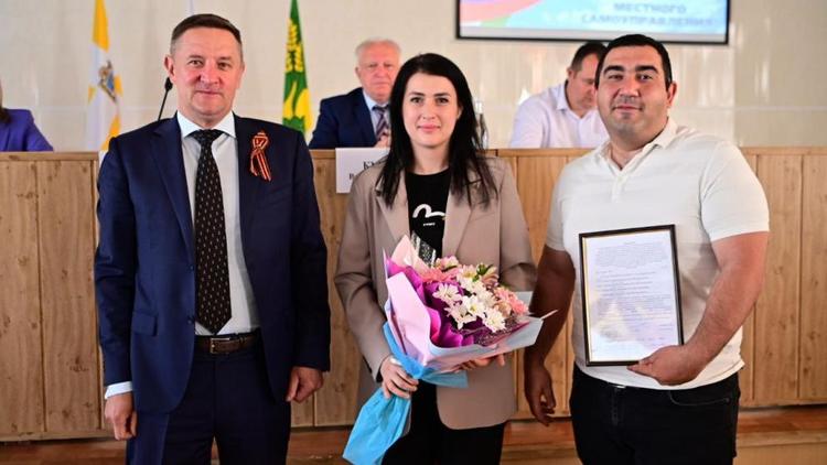 Жилищные сертификаты вручили молодым семьям Будённовского округа Ставрополья 