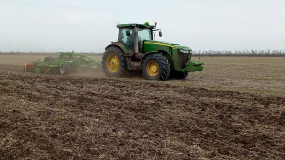 Аграрии Петровского округа наращивают темпы весенних полевых работ