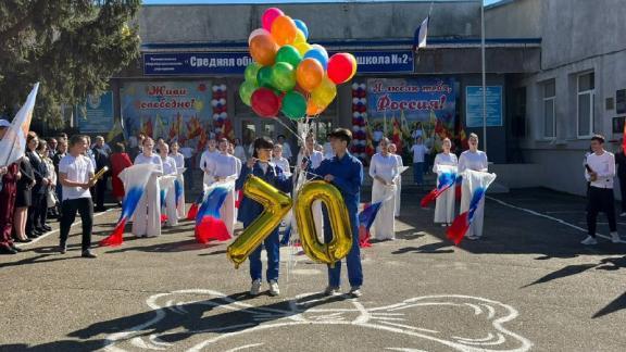 В Новоалександровском округе отметили 70-летие первой в стране ученической бригады