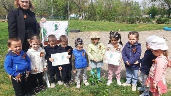 Более 200 деревьев Сада Памяти высадили в Георгиевске