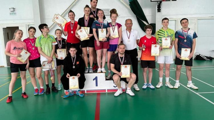 Более 50 спортсменов собрал в Ставрополе чемпионат по бадминтону