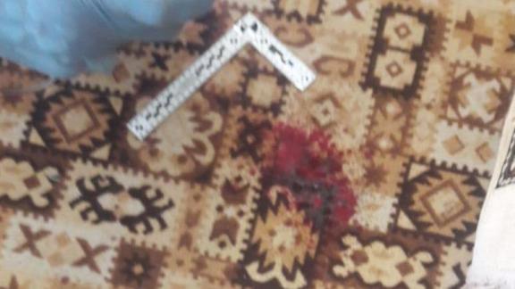 В Туркменском районе хулиган ударил полицейского ножом