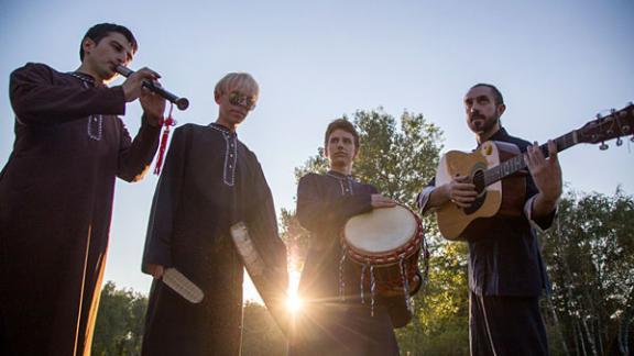 Музыкальный проект Zеmli в Ставрополе: традиции разных народов, этнические инструменты