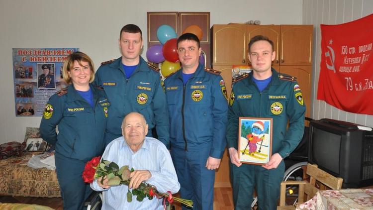 Ветерану Великой Отечественной войны Александру Андреевичу Густокашину исполнилось 87 лет