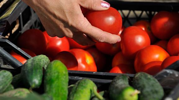 Около полтонны некачественных овощей и фруктов изъято из продажи на Ставрополье