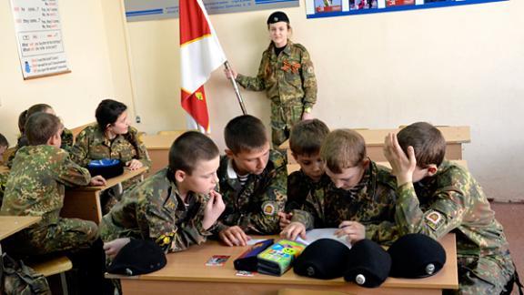 Викторину по истории внутренних войск России провели в кадетской школе Ставрополя