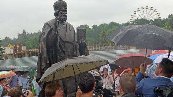 Памятник Николаю Чудотворцу торжественно открыли в Кисловодске