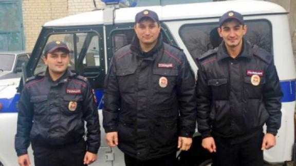 Трое полицейских в Кочубеевском районе получили медали «За смелость во имя спасения»