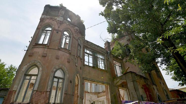 «Дом с привидениями» в Ставрополе обновится и станет гостиницей