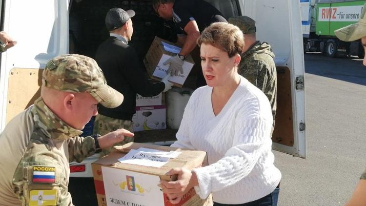 Более 900 килограммов гуманитарного груза отправили в зону СВО из Ипатовского округа