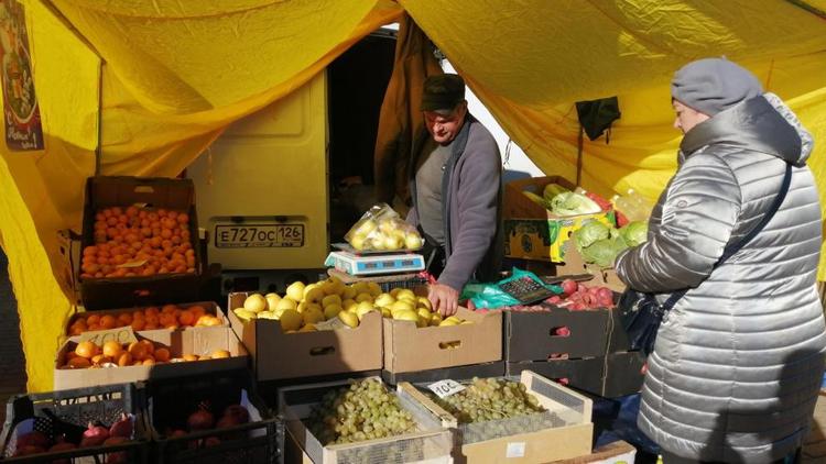 В Предгорье на осенней ярмарке продали несколько центнеров фруктов и овощей