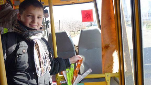 Карман со световозвращающими браслетами появился в школьном автобусе в Ипатовском районе