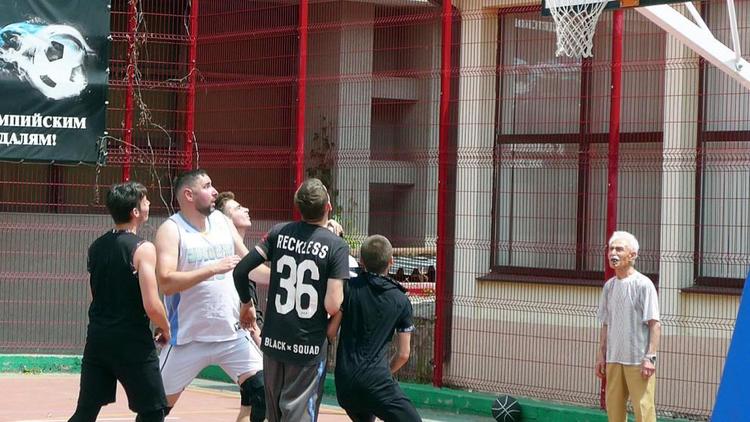 В Кисловодске впервые за несколько лет прошёл открытый городской турнир по стритболу