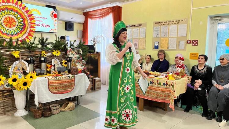 В Предгорном округе Ставрополья мамы и тёщи участников СВО испекли блины