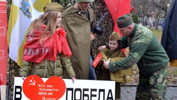 В Центральном парке Ставрополя прошла демонстрационная выставка «70 лет под знаменем Победы»