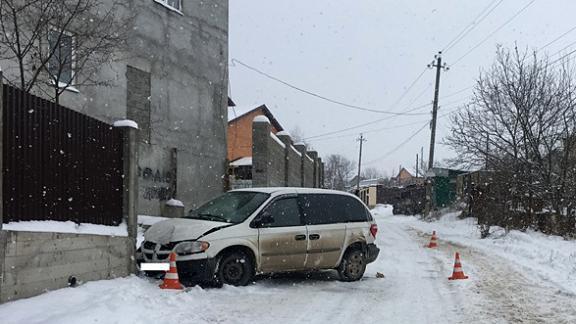 В Кисловодске в ДТП погибла беременная женщина-водитель