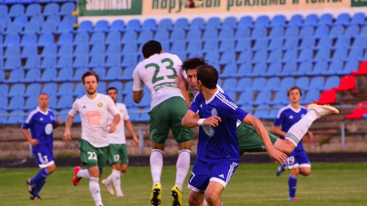 Ставропольские футболисты пропустили голы в концовке матчей