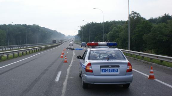 На федеральной трассе «Кавказ» погибла пассажирка мопеда