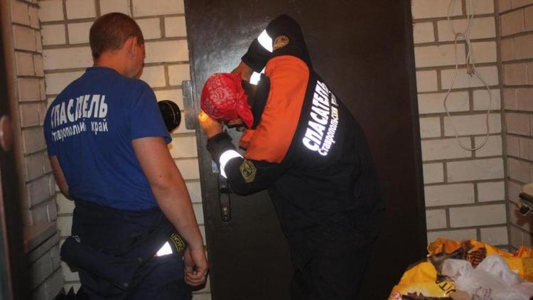 Труп жительницы села Левокумского нашли полицейские в её квартире