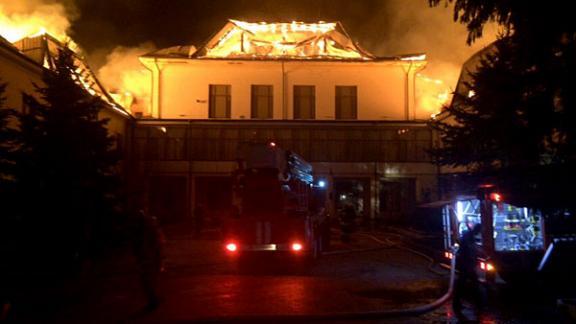 Крупный пожар в санатории «Ессентуки» потушили, пострадавших нет