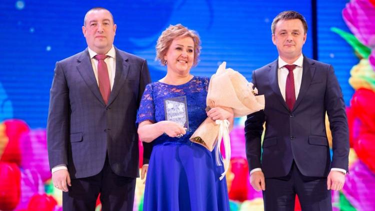 В Ставрополе победительницам конкурса «Женщина года» вручили ключи от автомобилей
