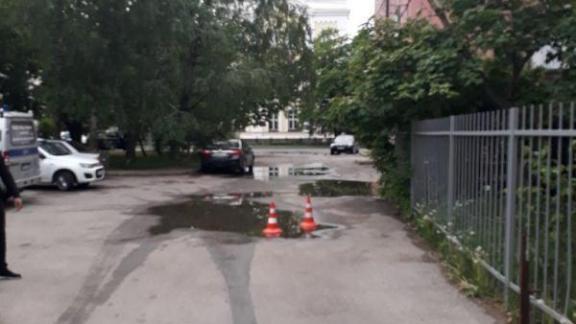 80-летнюю женщину во дворе сбил водитель в Ставрополе
