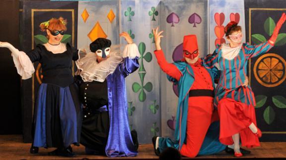 Театр кукол с успехом представил пьесу «Любовь к трем апельсинам» в Ставрополе