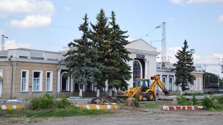 В Невинномысске стартовал масштабный ремонт привокзальной площади