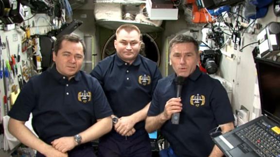 Успешной сдачи ЕГЭ пожелали школьникам российские космонавты