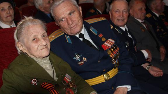 Защитников Отечества поздравили в Ставрополе
