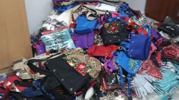 650 костюмов и платьев пытались незаконно перевезти из Минвод в Дубай