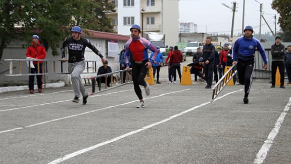 Команда МЧС Ставрополья взяла «серебро» соревнований СКФО по пожарно-прикладному спорту
