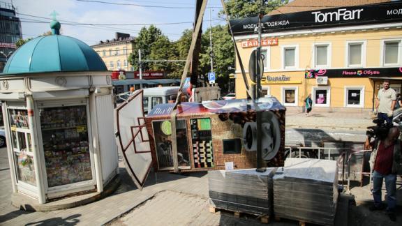 В Пятигорске сносят нелегальные терминалы и автоматы