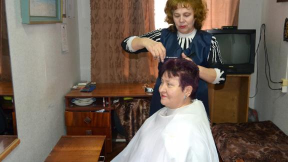 В Невинномысске более 10 лет предоставляют услугу «Мобильный парикмахер»
