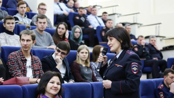 Руководители всех служб ГИБДД Ставрополья встретились со студентами
