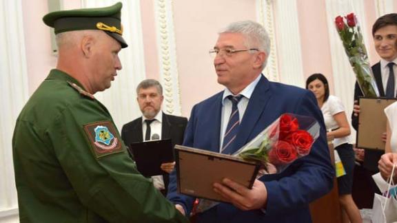 В Ставрополе наградили выдающихся жителей города