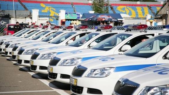 10 новых автомобилей с усиленными двигателями получили ставропольские полицейские